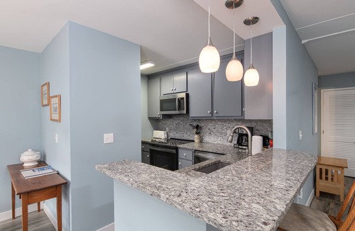 Warren Condo | Bridges 76 2 Bedroom Condo
