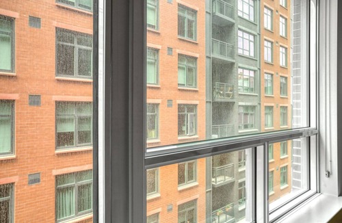 Mount Vernon Triangle Apartment | Bright Mount Vernon Studio w/Pool, W/D & Gym, near Metro, by Blueground