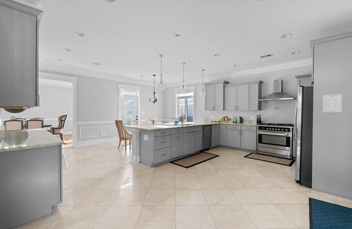 Addison Heights House | Bright , sunny, and inviting 5 bedroom w/a spacious floor plan + Movie Theater