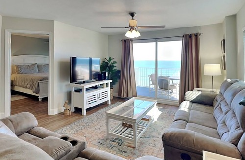 Seawinds Condo Condo | Bright, Upscale Oceanfront Condo w. Amazing Views, Pool