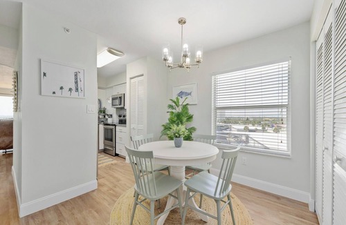 Seawinds Condo Condo | Bright, Upscale Oceanfront Condo w. Amazing Views, Pool