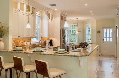 Truman Annex House | *BRISA FRESCA @ THE ANNEX* Airy Home by Duval & Beach + LAST KEY SERVICES.