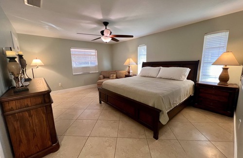 Palm River Estates House | Budget & Pet Friendly 3/2 - Close to Everything