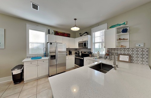 Seagrove Beach House | Bungalows at Seagrove #142 | Near Beach, Pool + Bicycles
