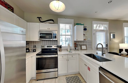 Seagrove Beach House | Bungalows at Seagrove #142 | Near Beach, Pool + Bicycles