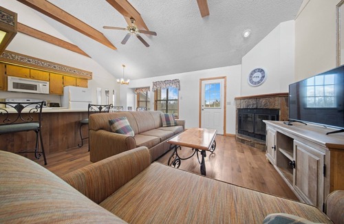 Lake Tansi House | Cabin Comfort Meets Tennessee Adventure