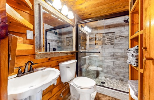 Blue Ridge Cabin | Cabin in the woods with private hot tub & paved road access - dog-friendly