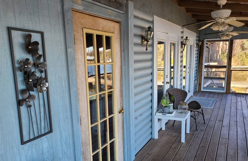 Keystone Cabin | Cabin over the Water's Edge-Stilts included