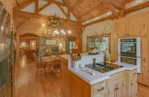Deep Gap Cabin | Cabin with 4BR/3BA and Queen Sofa where there’s something for all ages to enjoy!