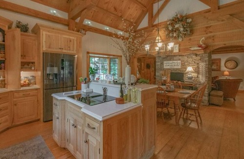 Deep Gap Cabin | Cabin with 4BR/3BA and Queen Sofa where there’s something for all ages to enjoy!