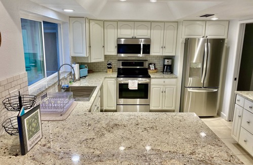 Spanish Mountain Estates House | Cactus House - Spacious home & pool next to mountains and close to everything