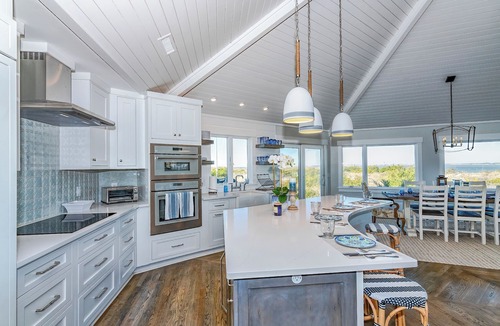 West Beach House | Call Ahead to Heat the Pool! Waterfront retreat!