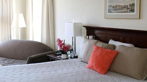 Camden Hotel | Camden Riverhouse Hotel and Inn