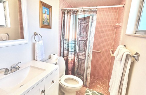 Edgewater House | Canal Breeze Getaway