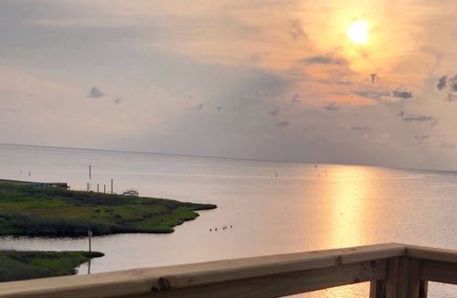 Frisco House | Canal front home with gorgeous sound views. 3 bedroom 2.5 bathrooms.