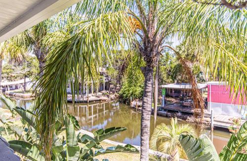 Crystal River House | Canal Home in Ozello w pvt dock 1 dog ok sleeps 10