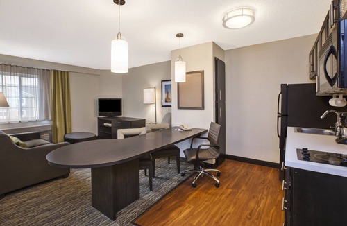 Castleton Hotel | Candlewood Suites Indianapolis by IHG