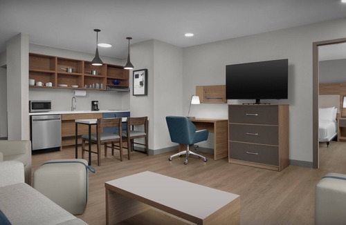 Southpoint Hotel | Candlewood Suites Jacksonville Southpoint by IHG