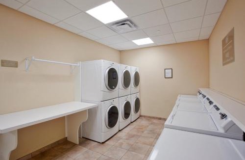 Norfolk Hotel | Candlewood Suites Norfolk Airport by IHG