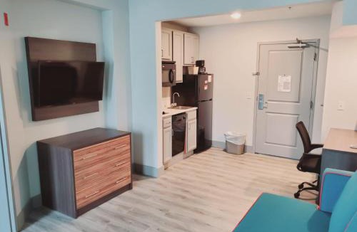 Upper Grand Lagoon Hotel | Candlewood Suites Panama City Beach Southeast by IHG