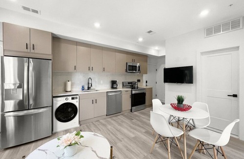 Kingman Park Bed & Breakfast | Capitol Hill Urban 2 BR Unit Near City Life