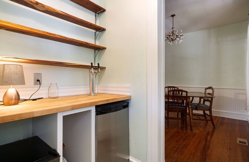 Willoughby Spit House | Captains Quarters By The Bay 3 Bedroom Cottage by RedAwning