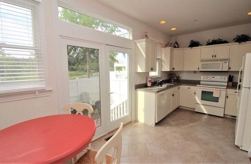 Bermuda Bay House | Carabelle's Fish House At Bermuda Bay, Waterpark & Pool, 1 Mile from Beach!