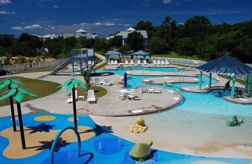 Bermuda Bay House | Carabelle's Fish House At Bermuda Bay, Waterpark & Pool, 1 Mile from Beach!