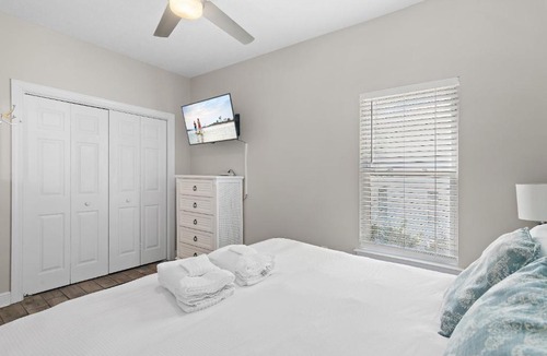 White's Gulfview House | Caribbean Breeze