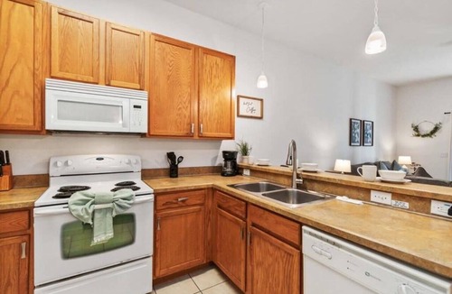 Bahama Bay Condo | Caribbean-Inspired Bahama Bay Resort Condo | 3BR Near Disney with Pools & Beach