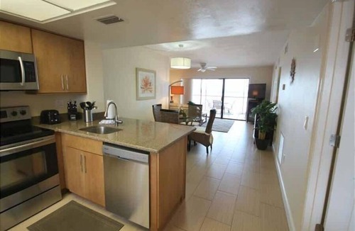 South Island Condo | Carlos Pointe #531 Cozy Beachfront Condo
