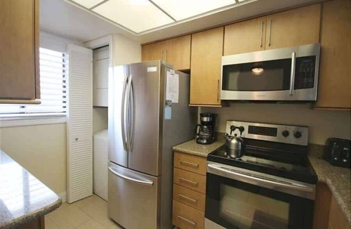 South Island Condo | Carlos Pointe #531 Cozy Beachfront Condo