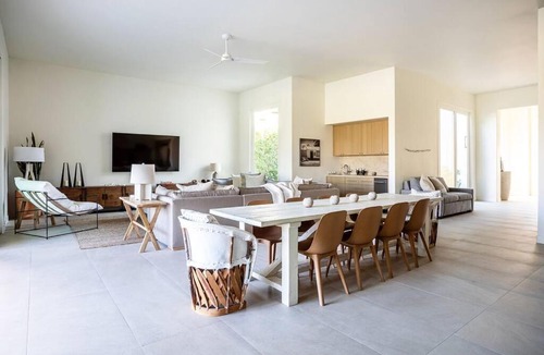 La Quinta House | Casa Agave - Chic Adobe-Style Desert Retreat #068410 5BR