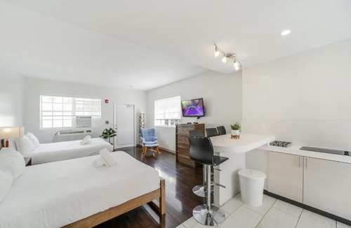 South Pointe Apartment | Casa Colaretta By At Mine Hospitality