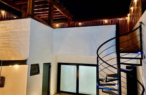 Zama Hotel | Casa Vibe-PH- Private - Rooftop- Pool- 3 Balcony