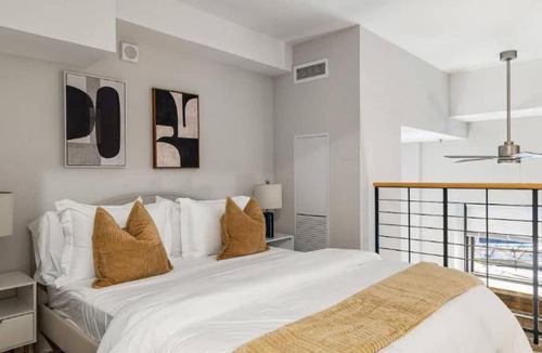 Downtown Cincinnati Apartment | CBD OTR Pool Gym Free Parking 5 Mins to Stadiums