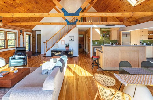 Schoharie House | Celestial Cabin - Mountain Views, Wraparound Deck