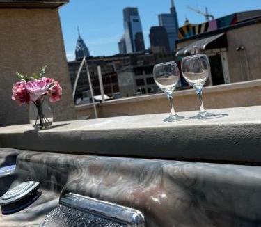 West Poplar House | Center City Roofdeck Hot Tub w Garage