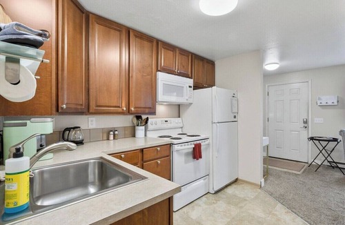 Snohomish Apartment | Central Location, Cozy Furnished Apartment #4.