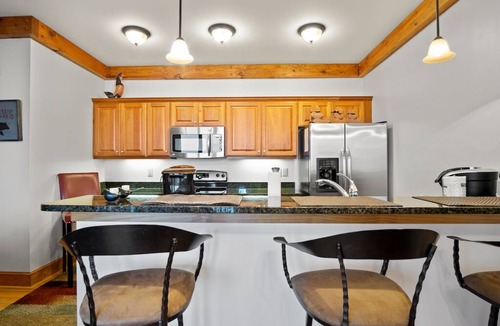 Boone Condo | Chalakee Lodge CB-3- Mountain View, Gated Resort, Indoor/Outdoor Pools & Hot Tub