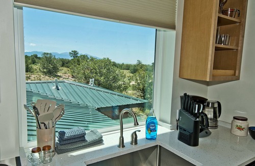 Crestone Apartment | Challenger Views on Ridgecrest: Upstairs Suite