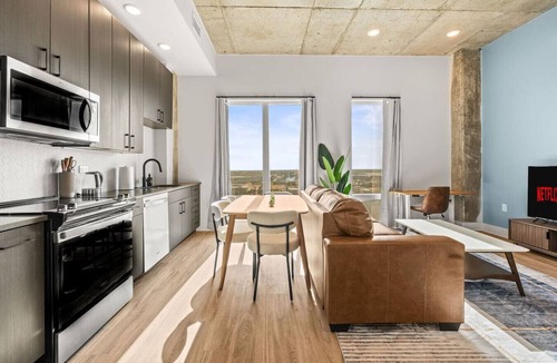 Channel District Apartment | Channelside Tampa 1BR | Gym, Pool, Parking