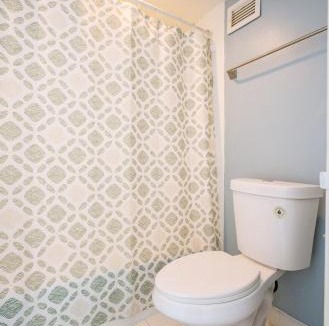 Sheffield Park House | Charlotte Studio Apartment Near Uptown & Minutes to Hospital, Free Wi-Fi, Coffee & Gym