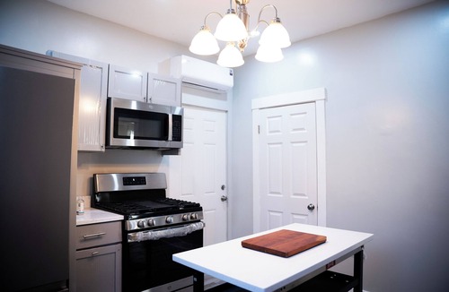Fall River Apartment | Charming 1-bedroom apartment with WiFi, AC in enchanting Fall River