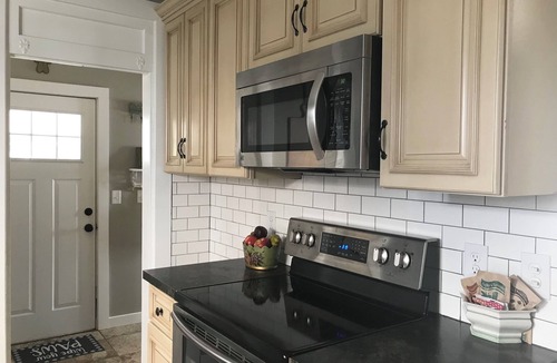 Hagerstown Cottage | Charming 2-bedroom cottage with fenced yard pet friendly!