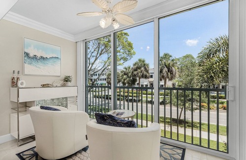 Coquina Sands Condo | Charming 2-bedroom Condo Across from the Beach in Naples, FL