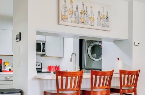 Stuart Condo | Charming 2-bedroom condo with AC, WiFi in quaint Stuart
