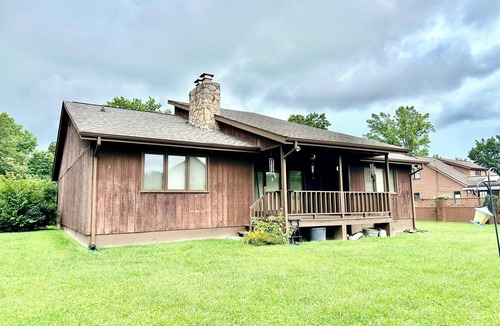 Williamsburg House | Charming 3-bedroom rustic bungalow in tranquil Williamsburg sleeps 10