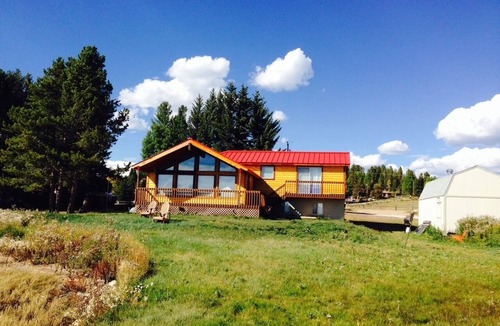 Grand Lake House | Charming 3-bedroom waterfront cabin on the North Shore of Lake Granby, Co.