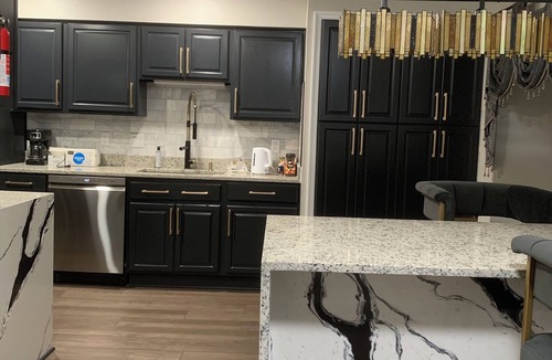 Centreville House | Charming 3-BR Corporate Guesthouse near Dulles Airport curated for convenience.
